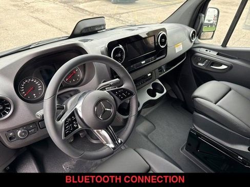 New 2025 Mercedes-Benz Sprinter 2500 image 18