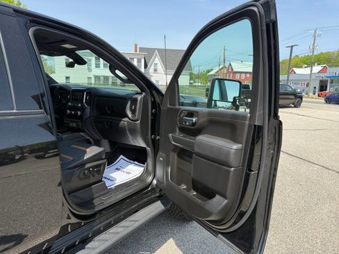 Used 2023 GMC Sierra 3500 AT4 w/ AT4 Premium Plus Package AWD/4WD image 27
