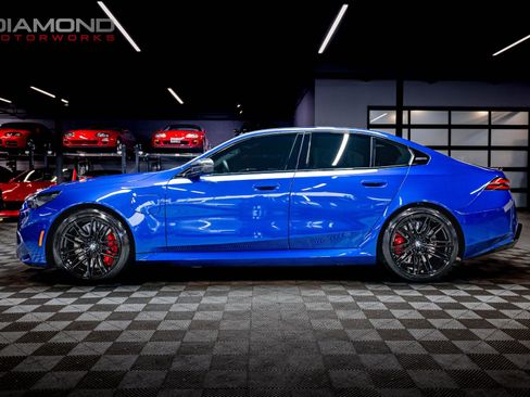 Used 2025 BMW M5 w/ Carbon Package image 13