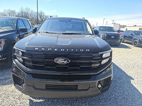 Used 2025 Ford Expedition Max Active image 1