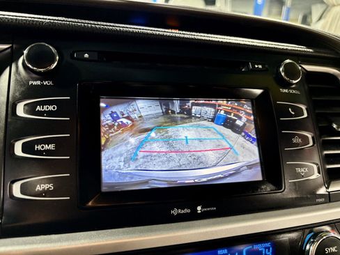 Used 2015 Toyota Highlander Plus image 4