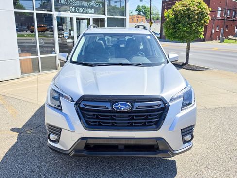 Used 2023 Subaru Forester Limited AWD/4WD image 9