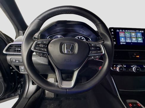 Used 2021 Honda Accord Touring image 13