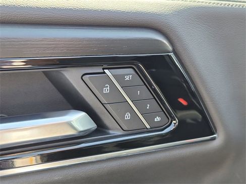 Used 2026 GMC Yukon Denali w/ Advanced Technology Package image 25