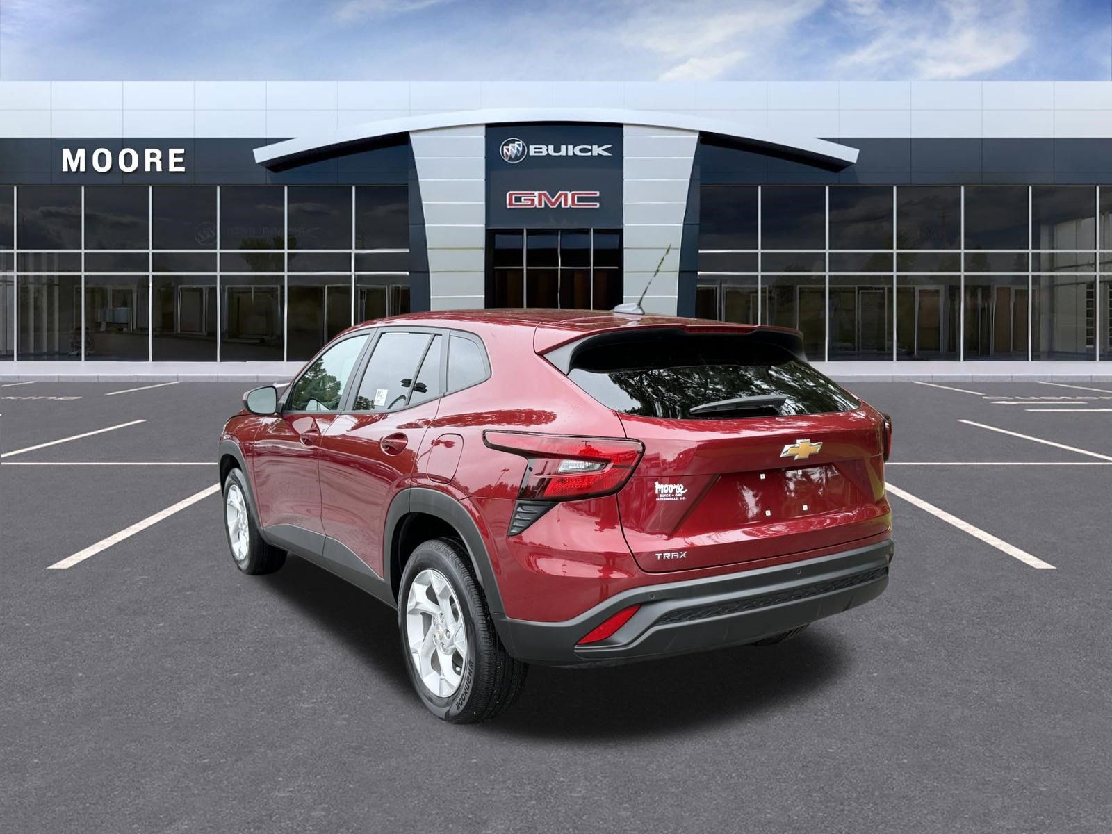 Used 2025 Chevrolet Trax LS w/ LS Convenience Package FWD image 5