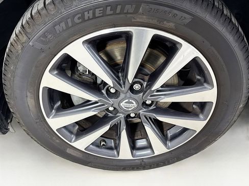 Used 2016 Nissan Altima 2.5 SL FWD image 40