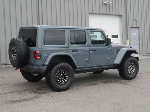 Used 2024 Jeep Wrangler Unlimited Rubicon AWD/4WD image 12