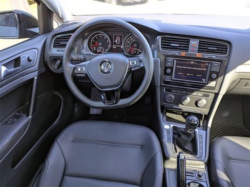 Used 2020 Volkswagen Golf 4-Door image 12