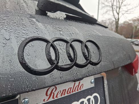 Certified 2025 Audi Q3 2.0T Premium Plus w/ Premium Plus Package image 32