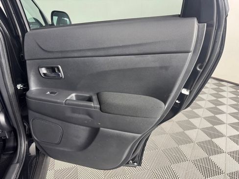 Used 2025 Mitsubishi Outlander Sport AWD image 26