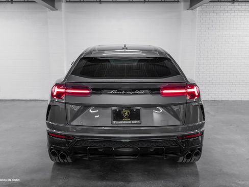 Used 2021 Lamborghini Urus image 10