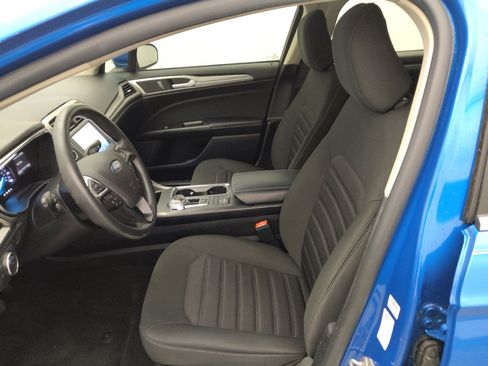 Used 2020 Ford Fusion SE FWD image 17