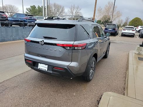 New 2026 Nissan Pathfinder SV image 7