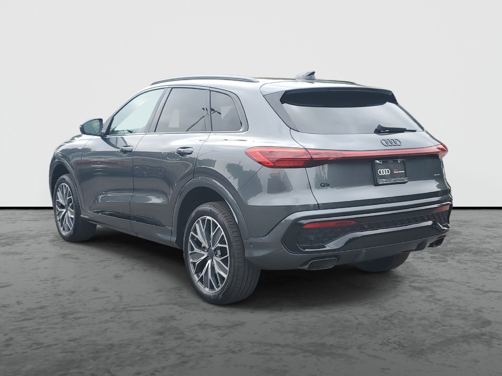 New 2026 Audi Q5 Premium Plus AWD/4WD image 3
