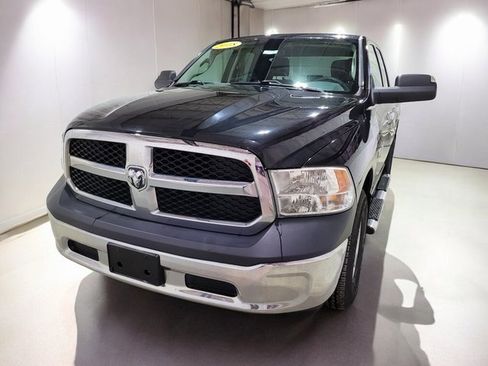 Used 2018 RAM 1500 ST w/ SXT Appearance Group image 11