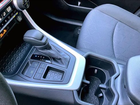 Used 2025 Toyota RAV4 XLE image 16