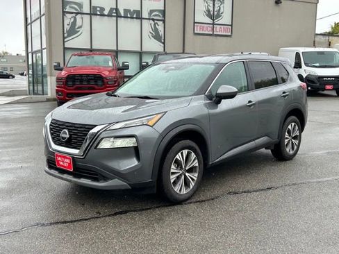 Used 2023 Nissan Rogue SV image 10