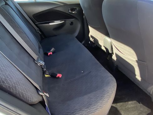 Used 2008 Toyota Yaris Base image 12