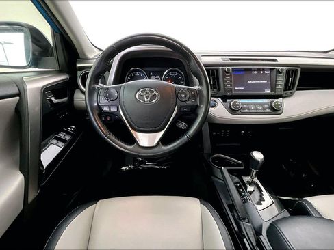 Used 2017 Toyota RAV4 Limited image 7