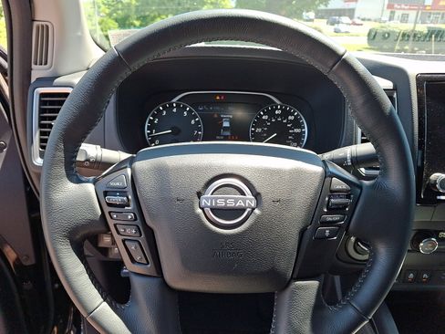 Used 2024 Nissan Frontier SV w/ Hardbody Edition AWD/4WD image 18