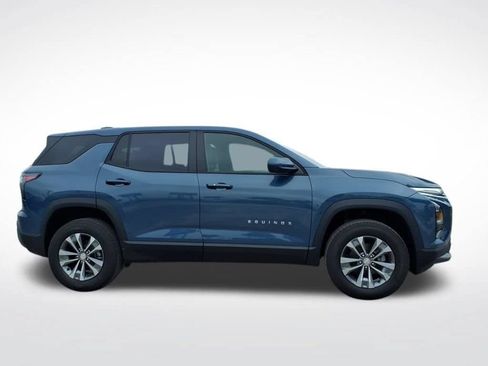 New 2026 Chevrolet Equinox LT w/ Convenience Package II FWD image 2