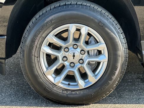 Certified 2026 Chevrolet Silverado 1500 RST RWD image 36