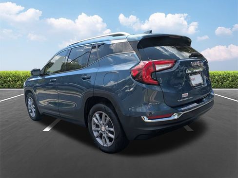 Used 2024 GMC Terrain SLT FWD image 7