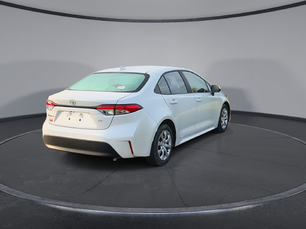 Used 2025 Toyota Corolla LE FWD image 8