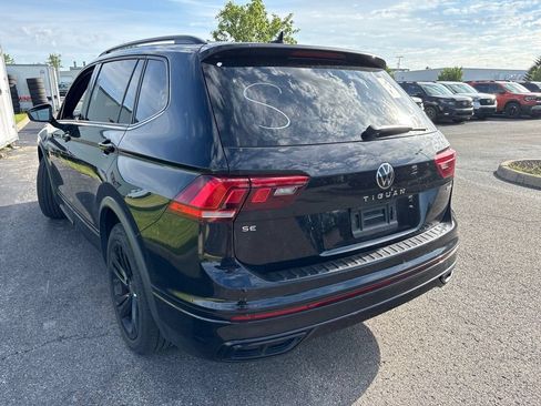 Used 2023 Volkswagen Tiguan SE R-Line AWD/4WD image 8