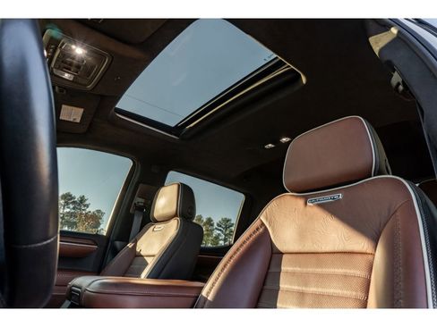 Used 2023 GMC Sierra 1500 Denali Ultimate image 12