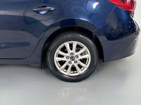 Used 2015 MAZDA MAZDA3 i Touring image 11