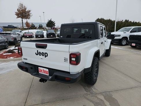 New 2026 Jeep Gladiator Sport AWD/4WD image 6