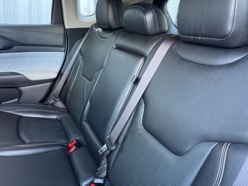 Used 2022 Jeep Compass Latitude image 37