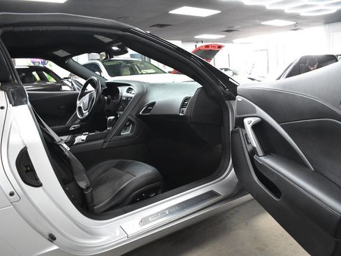 Used 2014 Chevrolet Corvette Stingray Convertible w/ 2LT Preferred Equipment Group image 29