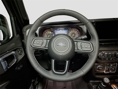 New 2026 Jeep Gladiator Sport image 7