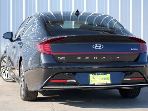 Used 2022 Hyundai Sonata Limited w/ Cargo Package image 5