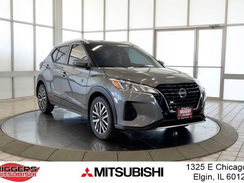 Used 2023 Nissan Kicks SV FWD image 1