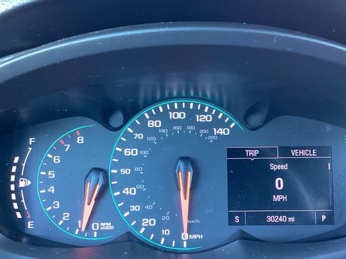 Used 2020 Chevrolet Trax LT w/ LT Convenience Package image 6