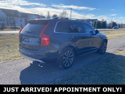 Used 2018 Volvo XC90 T6 Momentum w/ Convenience Package image 5