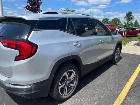 Used 2020 GMC Terrain SLT w/ Preferred Package AWD/4WD image 3