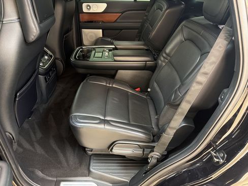 Used 2019 Lincoln Navigator Reserve w/ Cargo Package AWD/4WD image 22