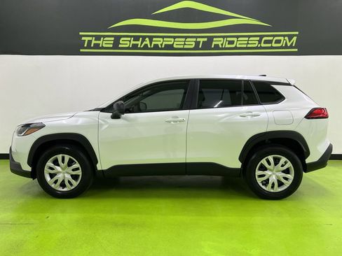 Used 2025 Toyota Corolla Cross L image 6