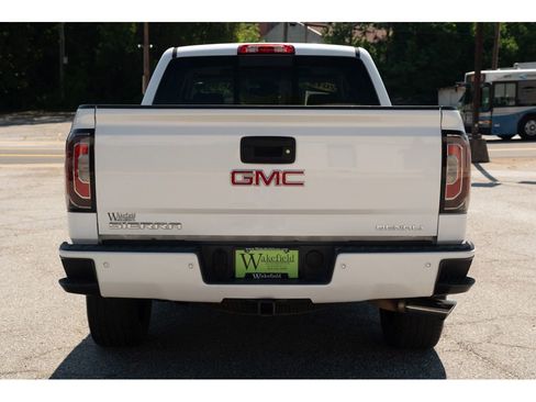 Used 2018 GMC Sierra 1500 Denali w/ Denali Ultimate Package AWD/4WD image 7