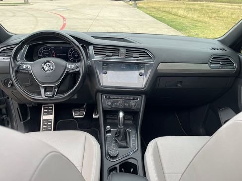 Used 2019 Volkswagen Tiguan SEL image 14