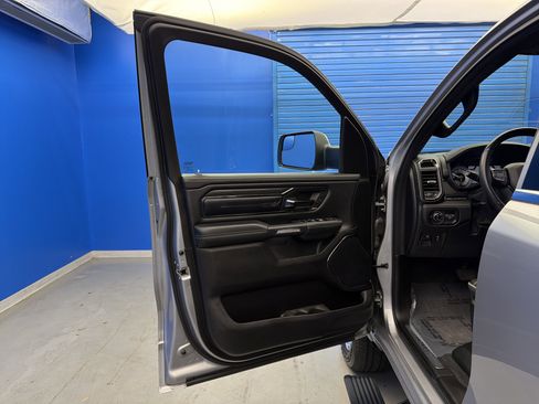 Used 2022 RAM 1500 Limited w/ Body Color Bumper Group image 9