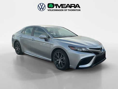 Used 2023 Toyota Camry SE image 7