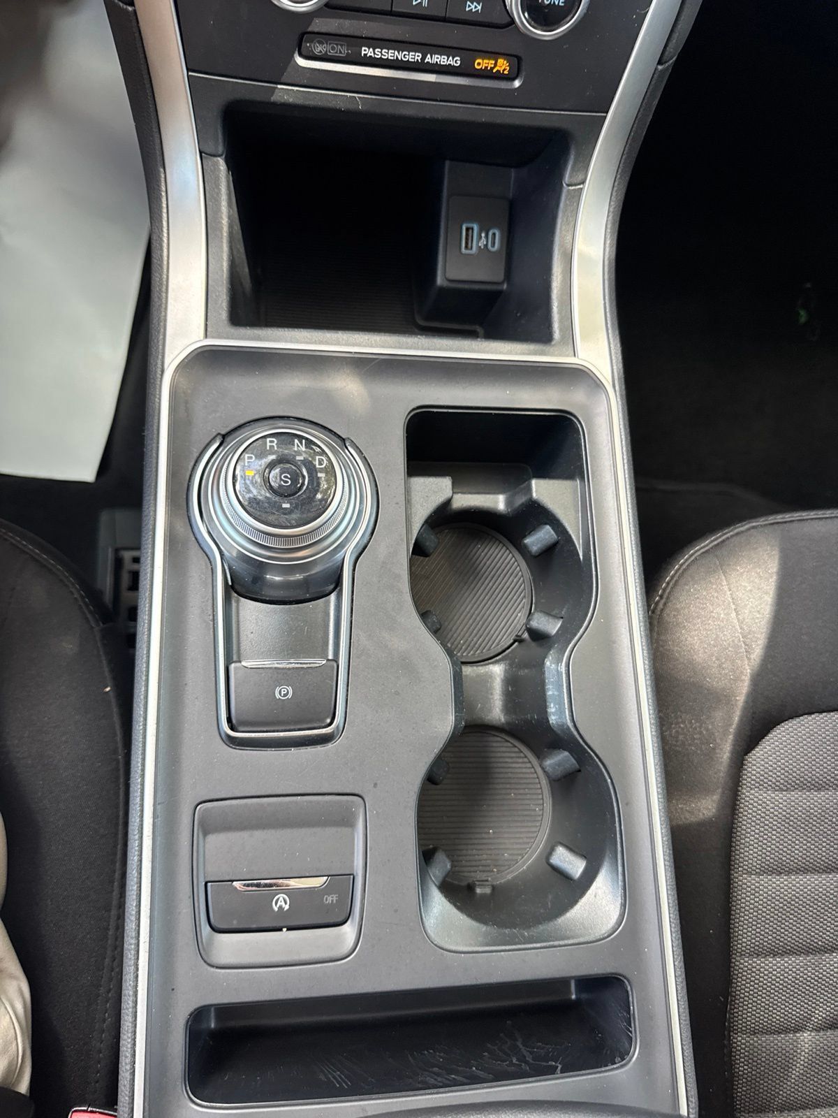 Used 2024 Ford Edge SE w/ Black Appearance Package AWD/4WD image 28