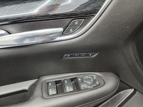 Used 2020 Cadillac XT5 Premium Luxury image 39