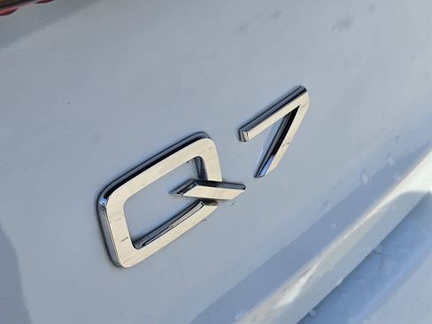 Certified 2023 Audi Q7 3.0T Prestige image 13