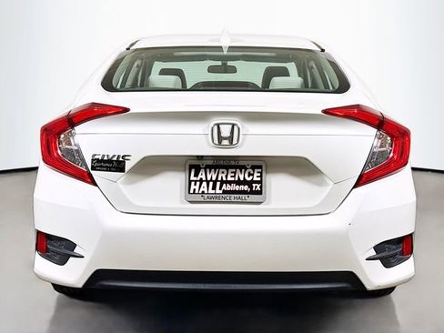 Used 2018 Honda Civic EX image 5